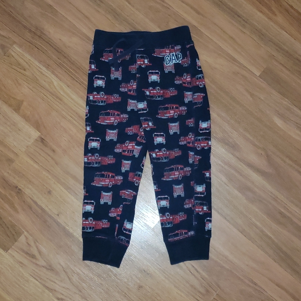 GAP 4y Boy Sweatpants Firetruck Pattern